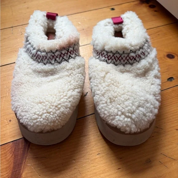 UGG tazz II Cream Sherpa Platform clog slipper in Heritage braid size 7 cozy - Picture 2 of 12